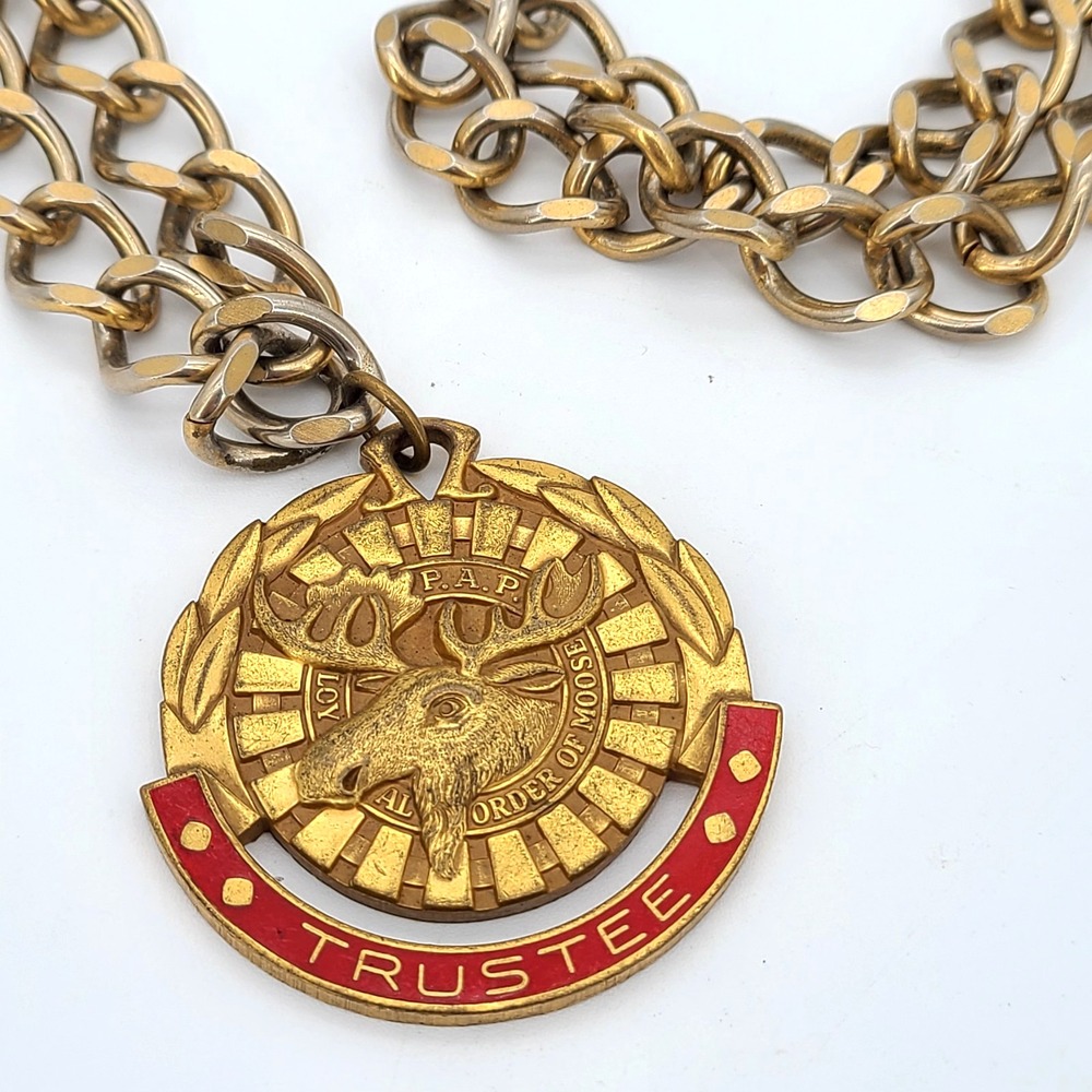VTG Decorative Loyal Order of the Moose Gold Tone Pendant Necklace Trustee